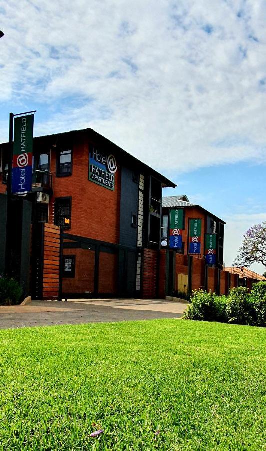 Hotel At Hatfield Apartments Pretoria Bagian luar foto
